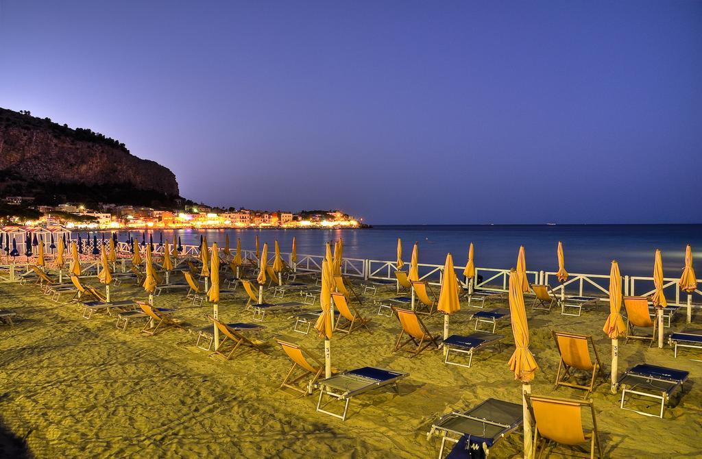 Home Beach Mondello Galatea Eksteriør billede